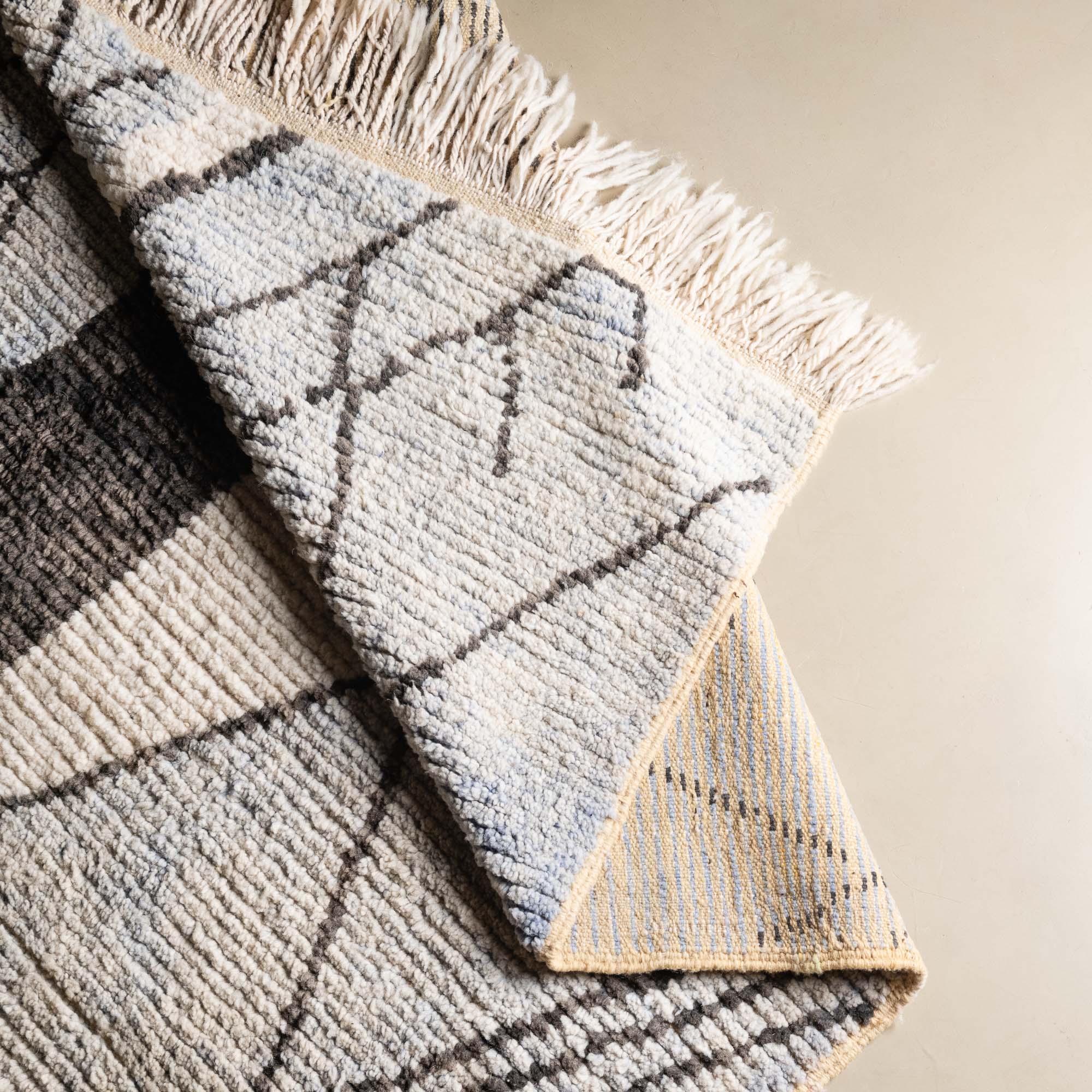 Zohour - vintage boujad rug