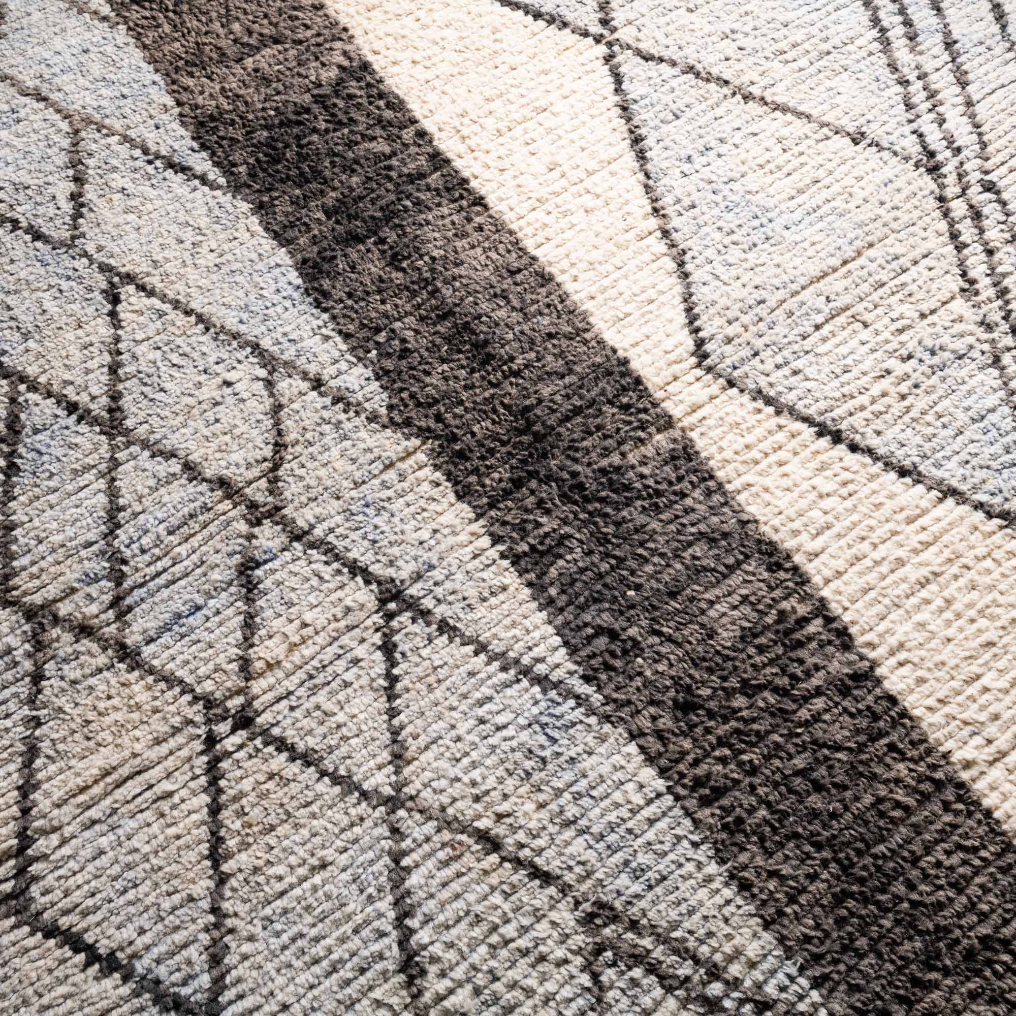 Zohour - vintage boujad rug