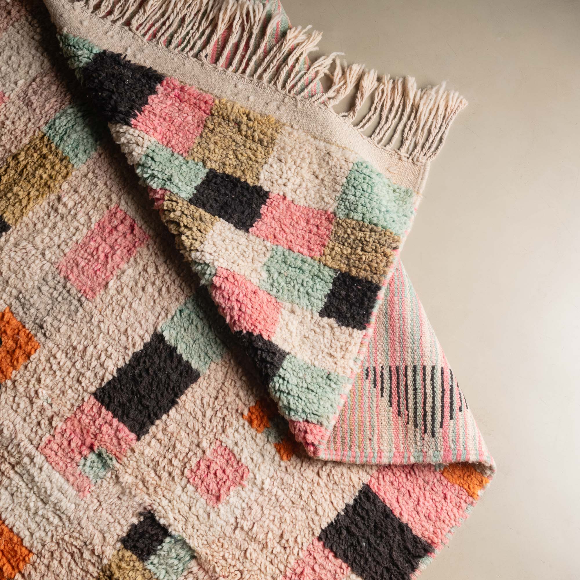 Nisrina - vintage boujad rug