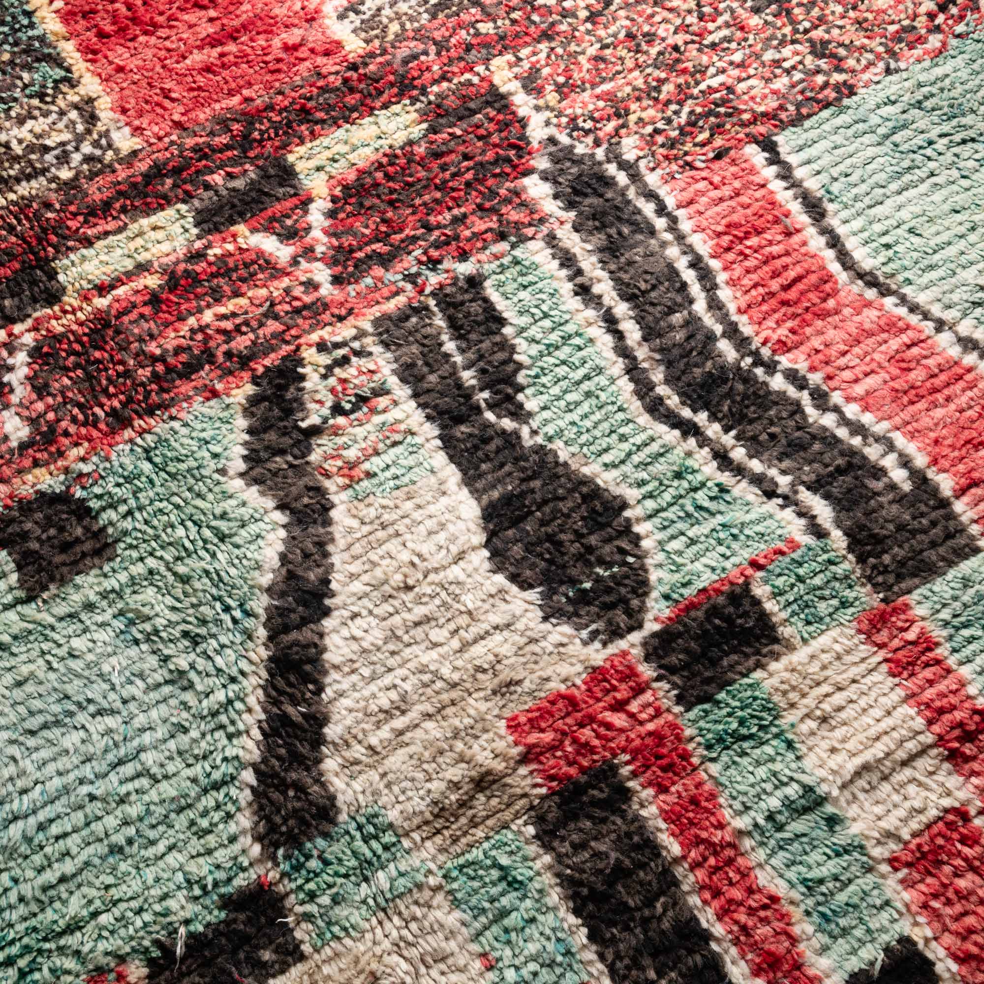 Anna - vintage boujad rug
