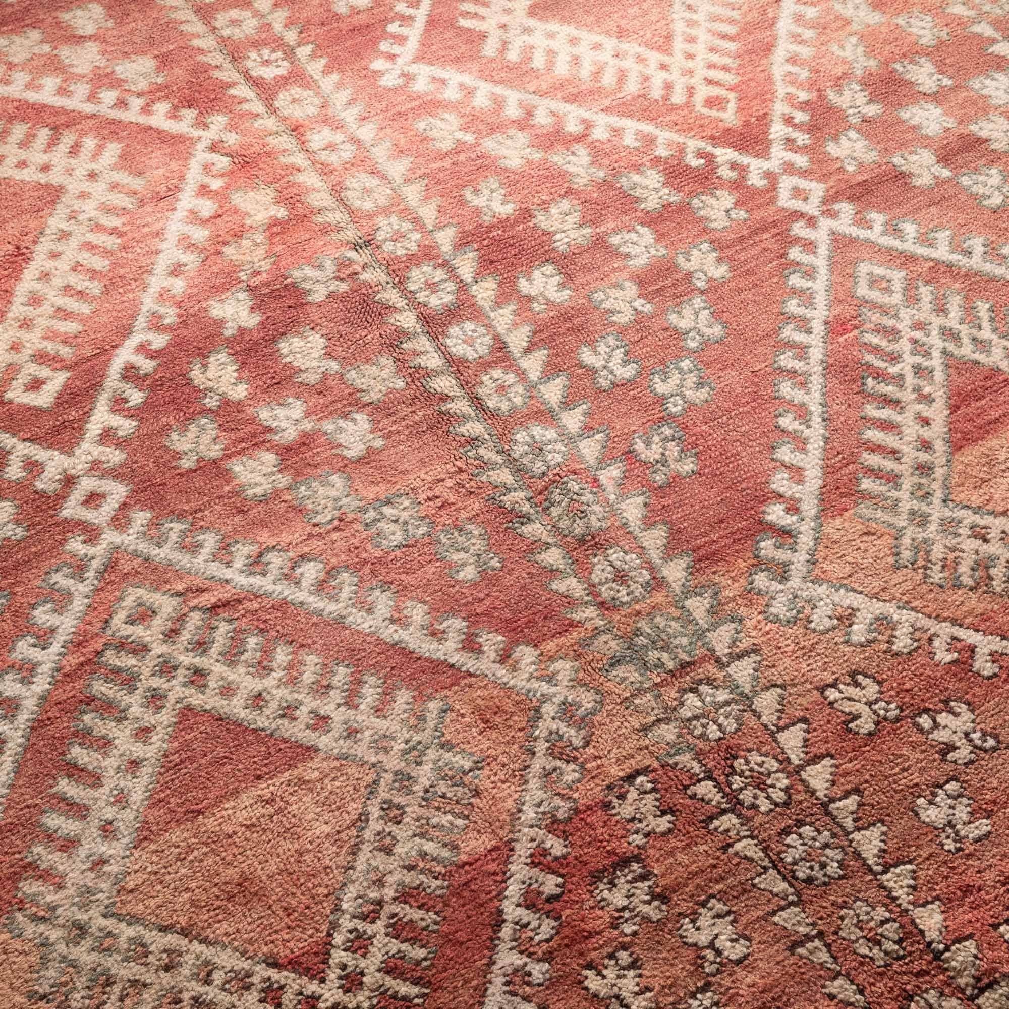 Anouar - vintage boujad rug