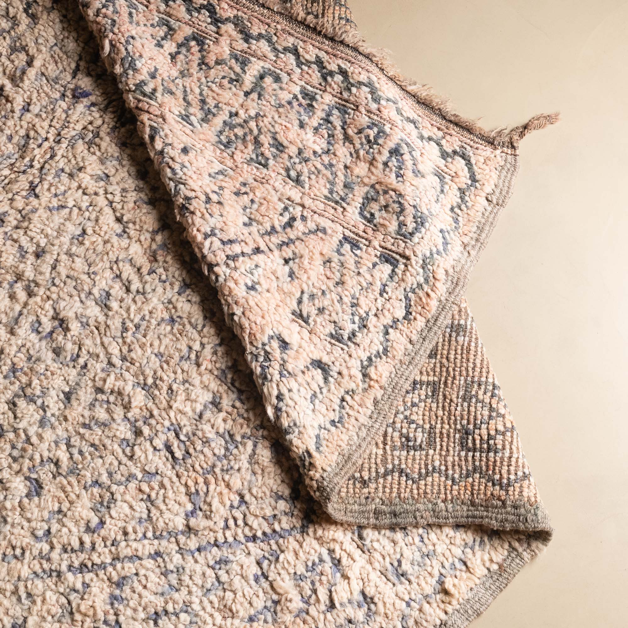 Rabiaa - vintage beni mguild rug