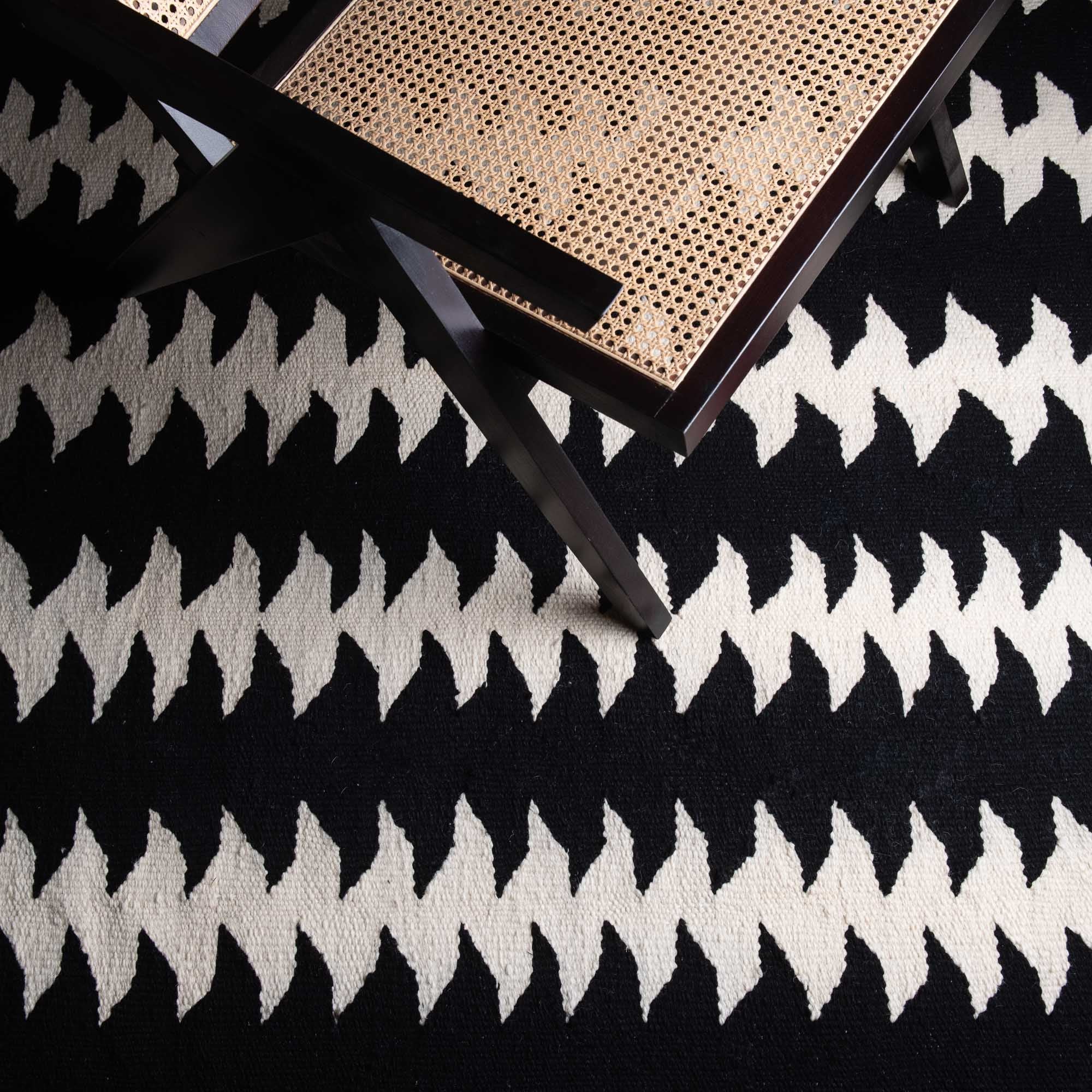 Fadma - taznakht kilim rug