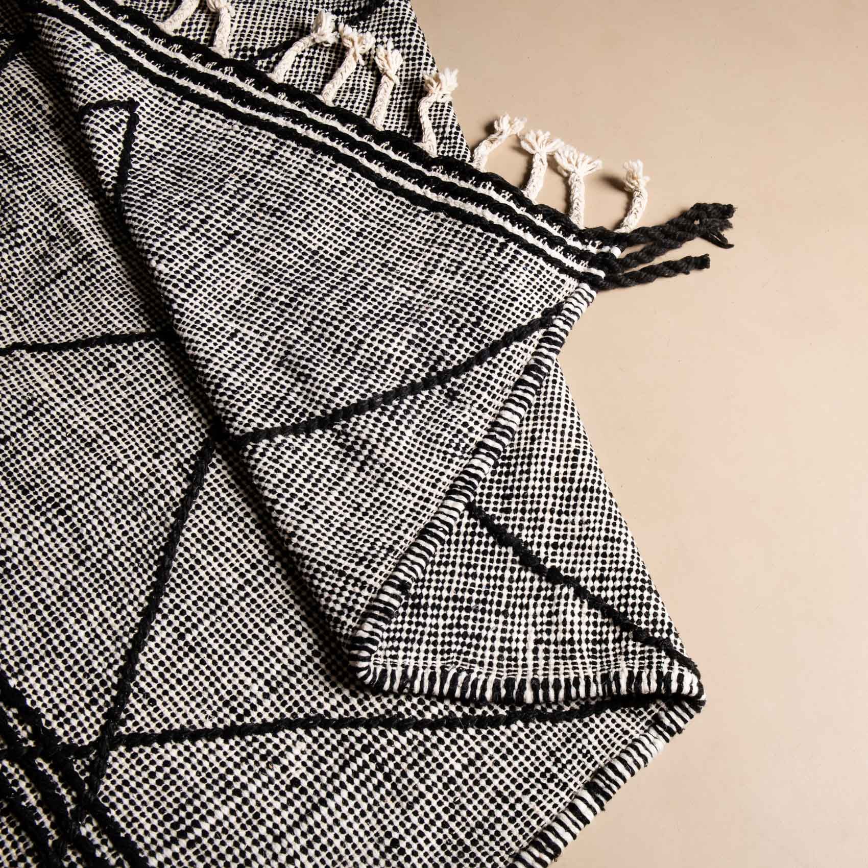 Tamuda - Taznakht kilim rug