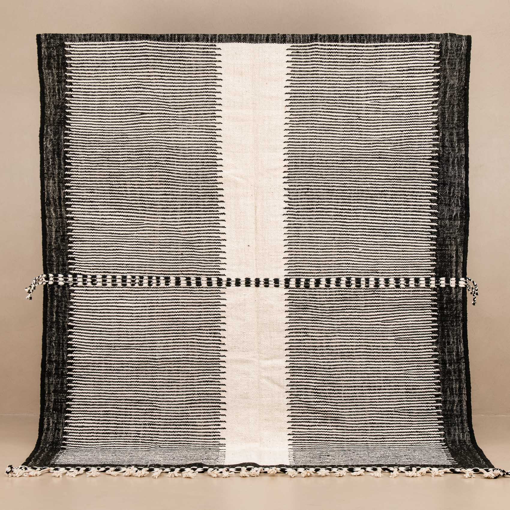 Ouna - taznakht kilim rug