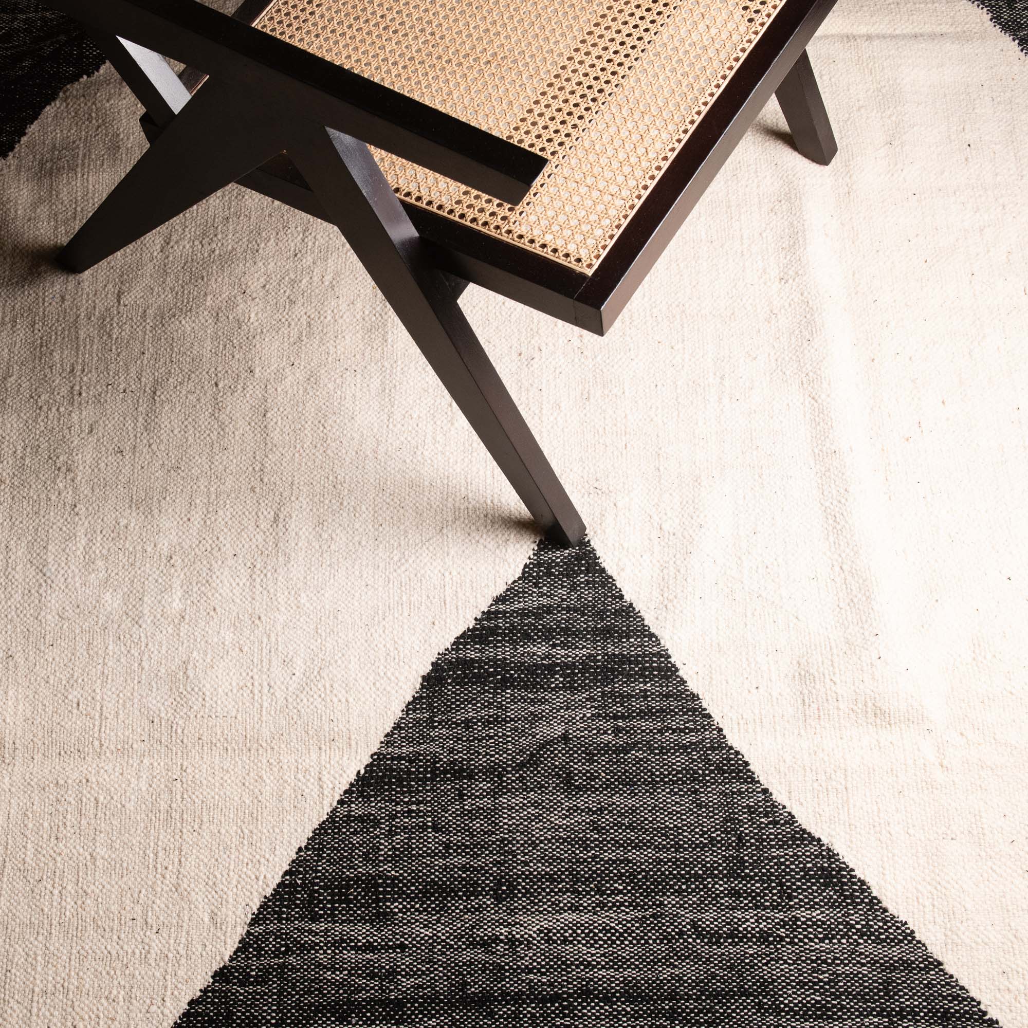 Alya - taznakht kilim rug