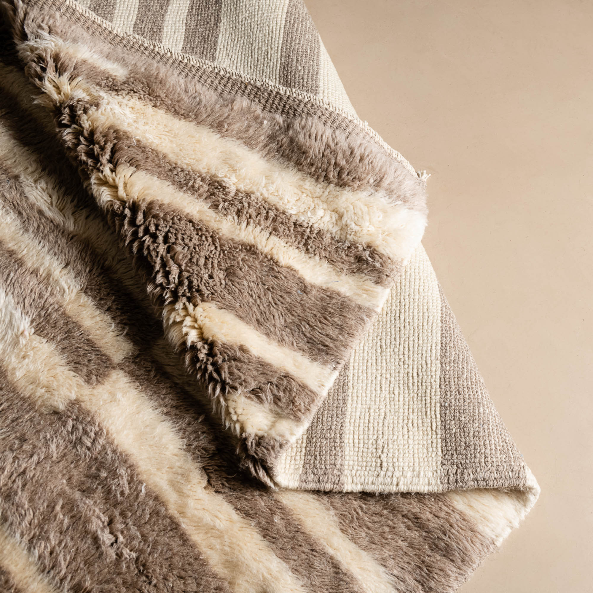 Shimmering Sands - Luxury Shag Moroccan Rug