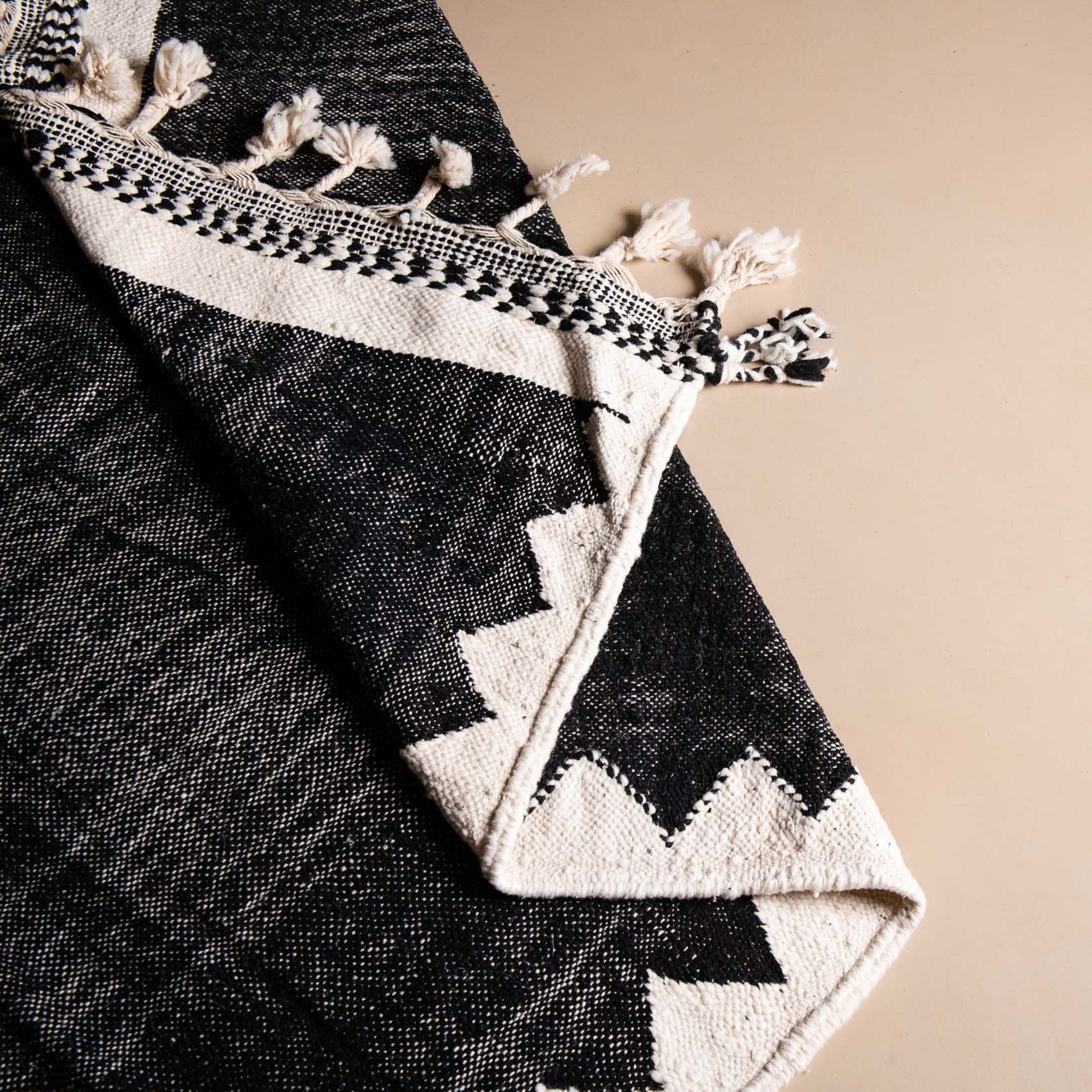 Afou - Taznakht kilim rug