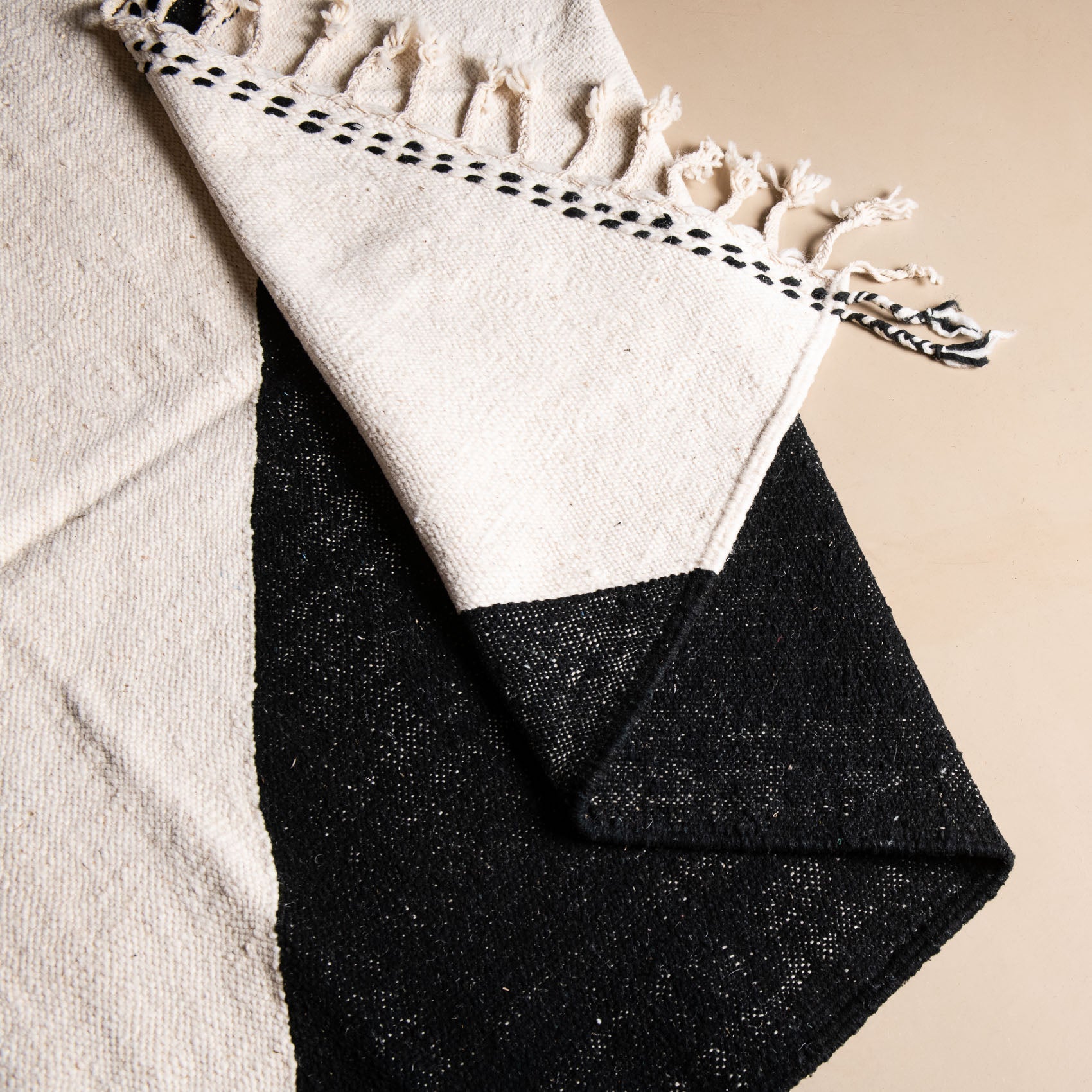 Alya - taznakht kilim rug